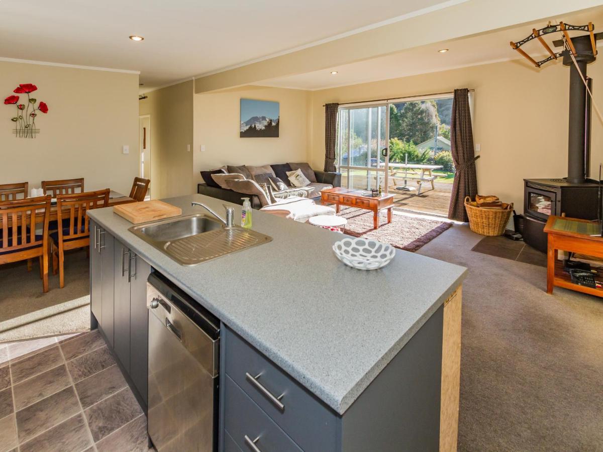 Pikorua - Raurimu Holiday Home เนชันแนลพาร์ค ภายนอก รูปภาพ